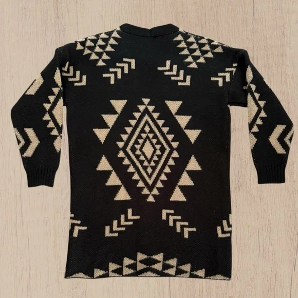 Black and Tan Cardigan - Picture 2 of 6